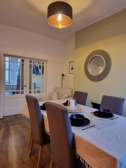 Apartment From - Entire *